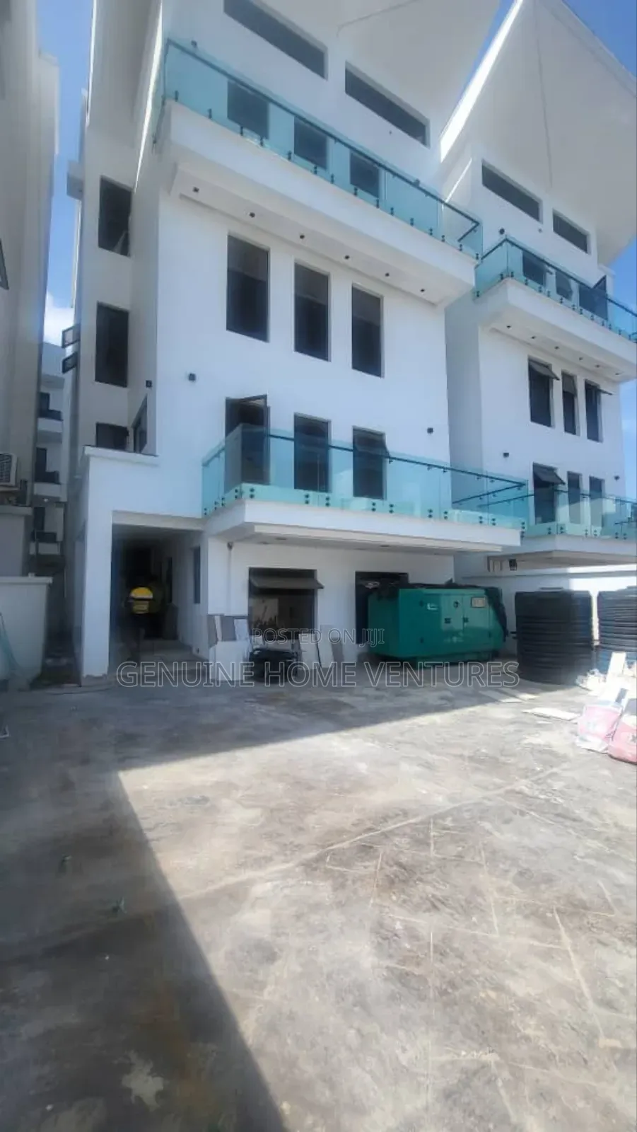 5bdrm Duplex in Banana Island for sale in Banana Island