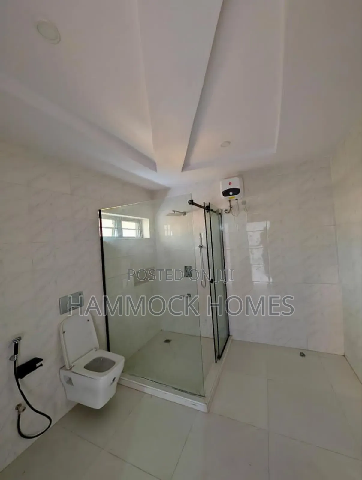 4bdrm Duplex in Palm Garden Estate for sale in Oluyole Estate