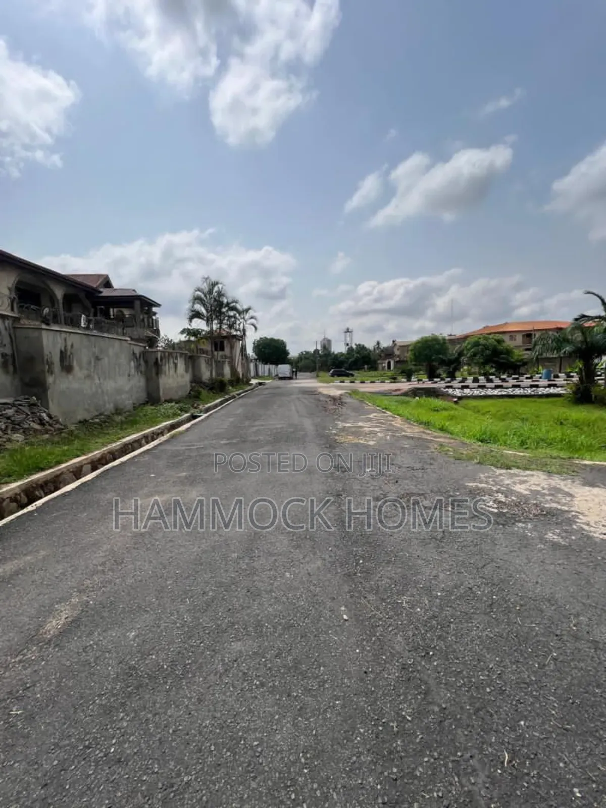 Distress Mixed Use Land Near CBN Clinic, Onireke Gra, Jericho, Ibadan. in Jericho