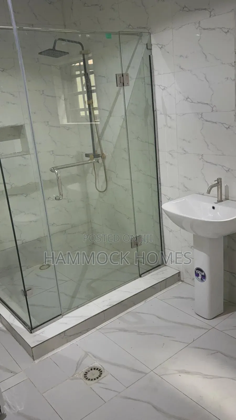 5bdrm Duplex in Malami Estate for sale in Oluyole Estate