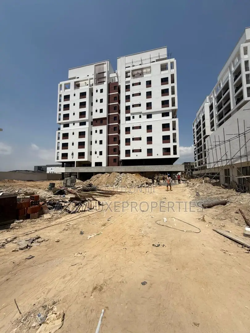 Furnished 3bdrm Block of Flats in Lekki Phase 1 for sale in Lekki Expressway