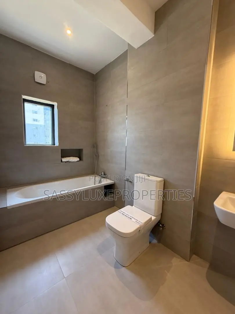 Furnished 3bdrm Block of Flats in Lekki Phase 1 for sale in Lekki Expressway