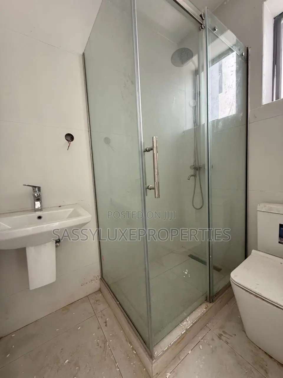 Furnished 2bdrm Apartment in Lekki Pahse 1 for sale in Lekki Expressway
