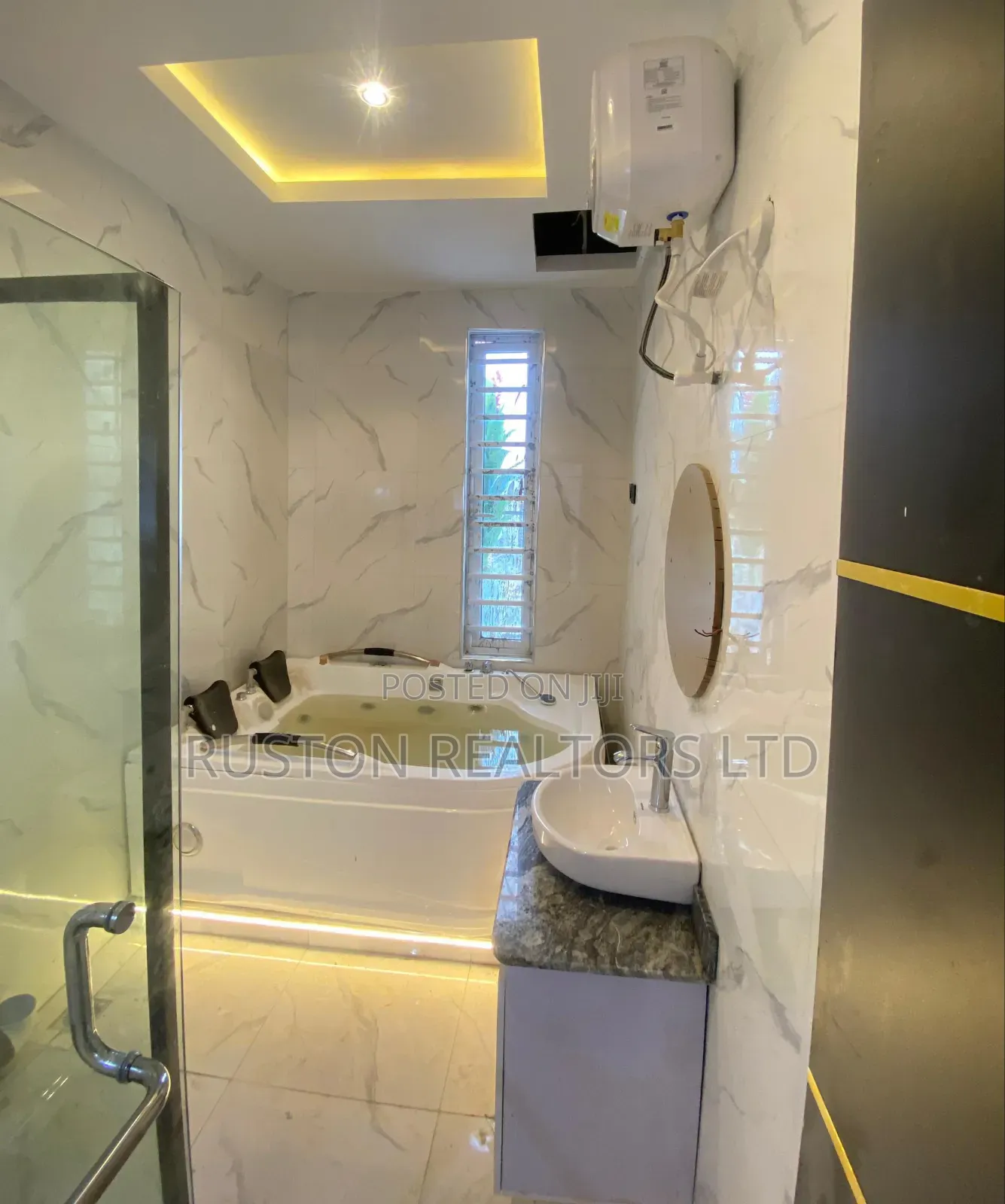 7bdrm Duplex in New Oko Oba for sale in New Oko Oba