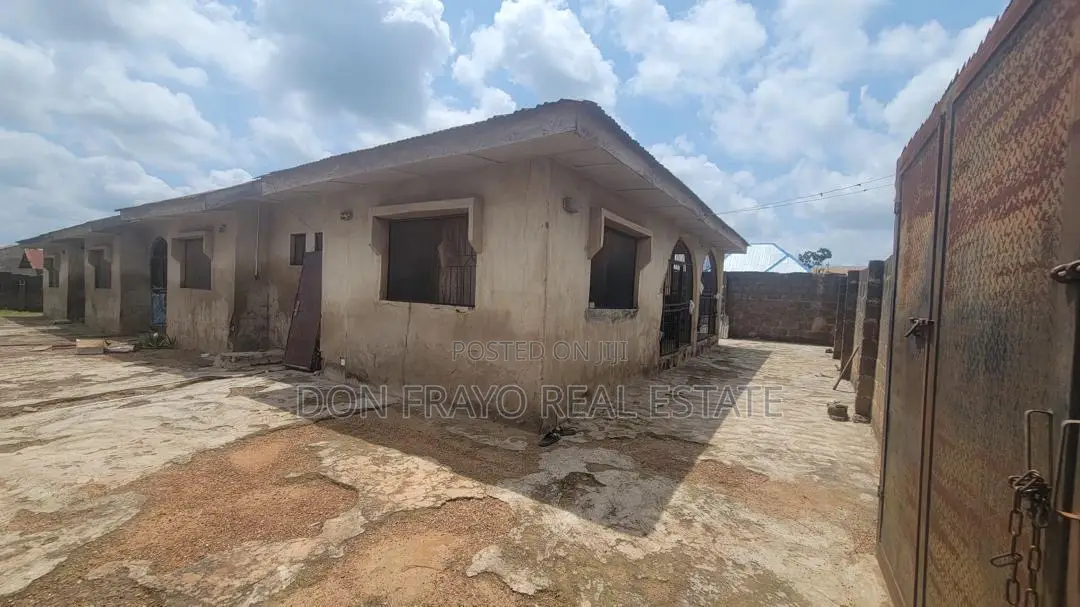 6bdrm Block of Flats in Wofun - Olodo, Iwo Road for sale in Iwo Road
