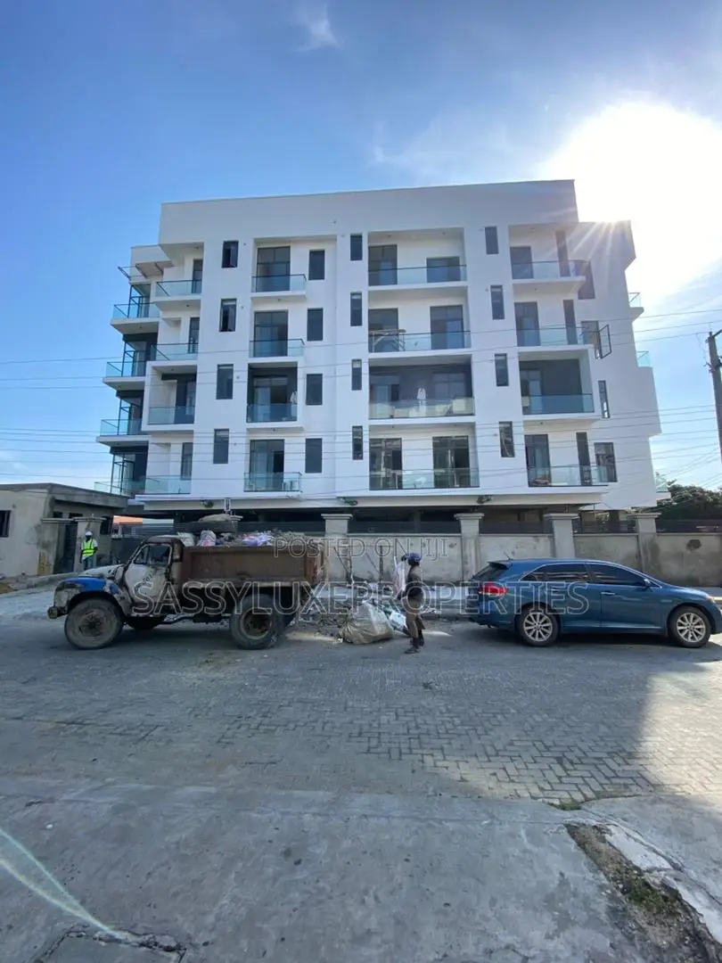 Furnished 2bdrm Apartment in Lekki Phase 1 for sale in Lekki Expressway