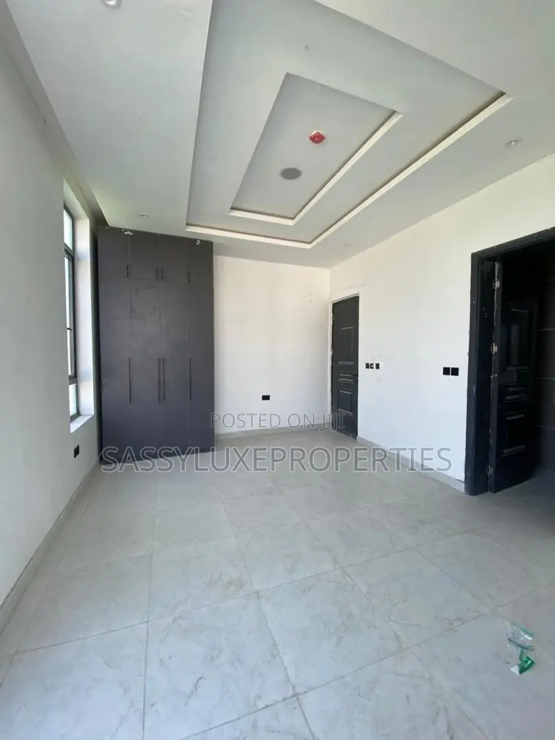 Furnished 2bdrm Apartment in Lekki Phase 1 for sale in Lekki Expressway