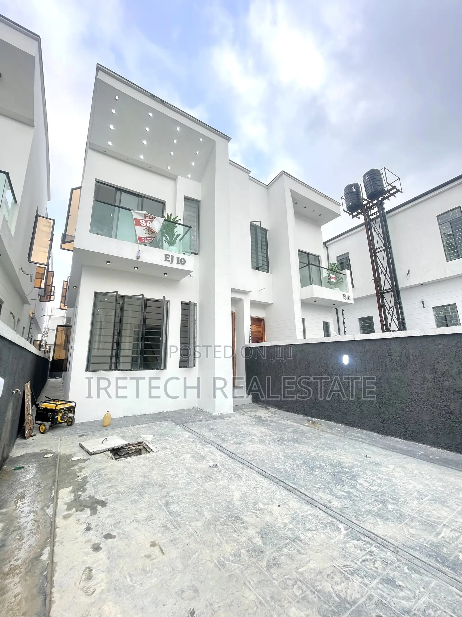 4bdrm Duplex in Ikota Gra for sale in Ikota