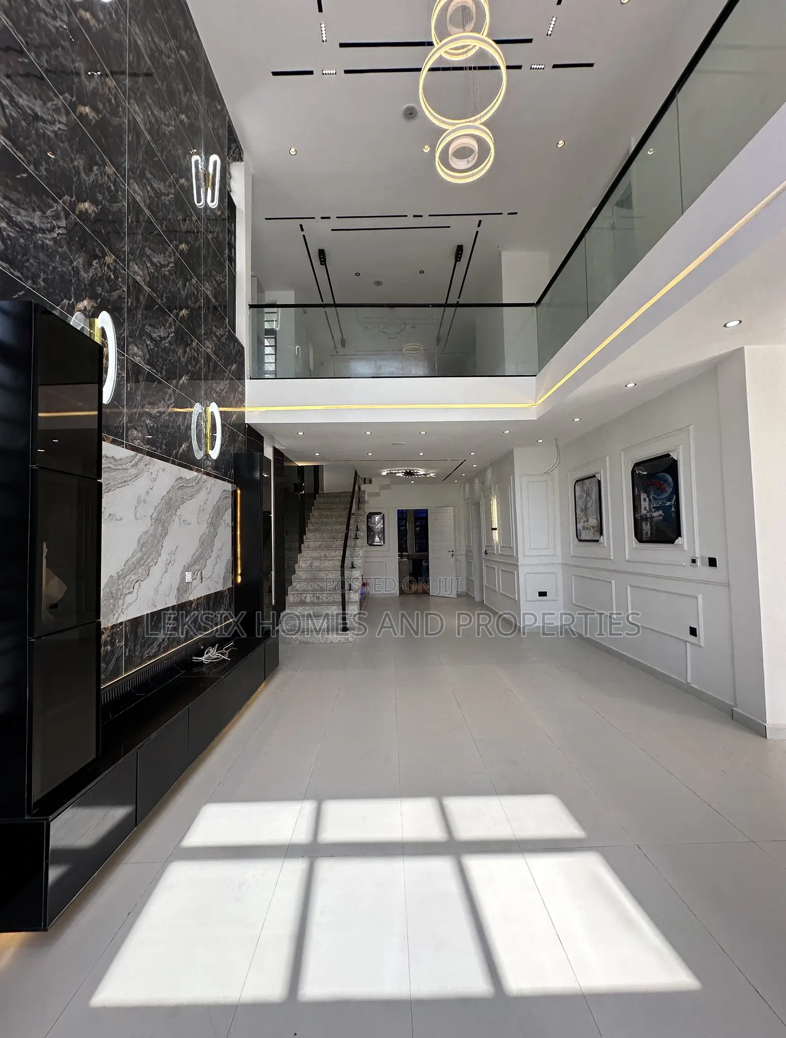 5bdrm Duplex in Megamound, Ikota for sale in Ikota