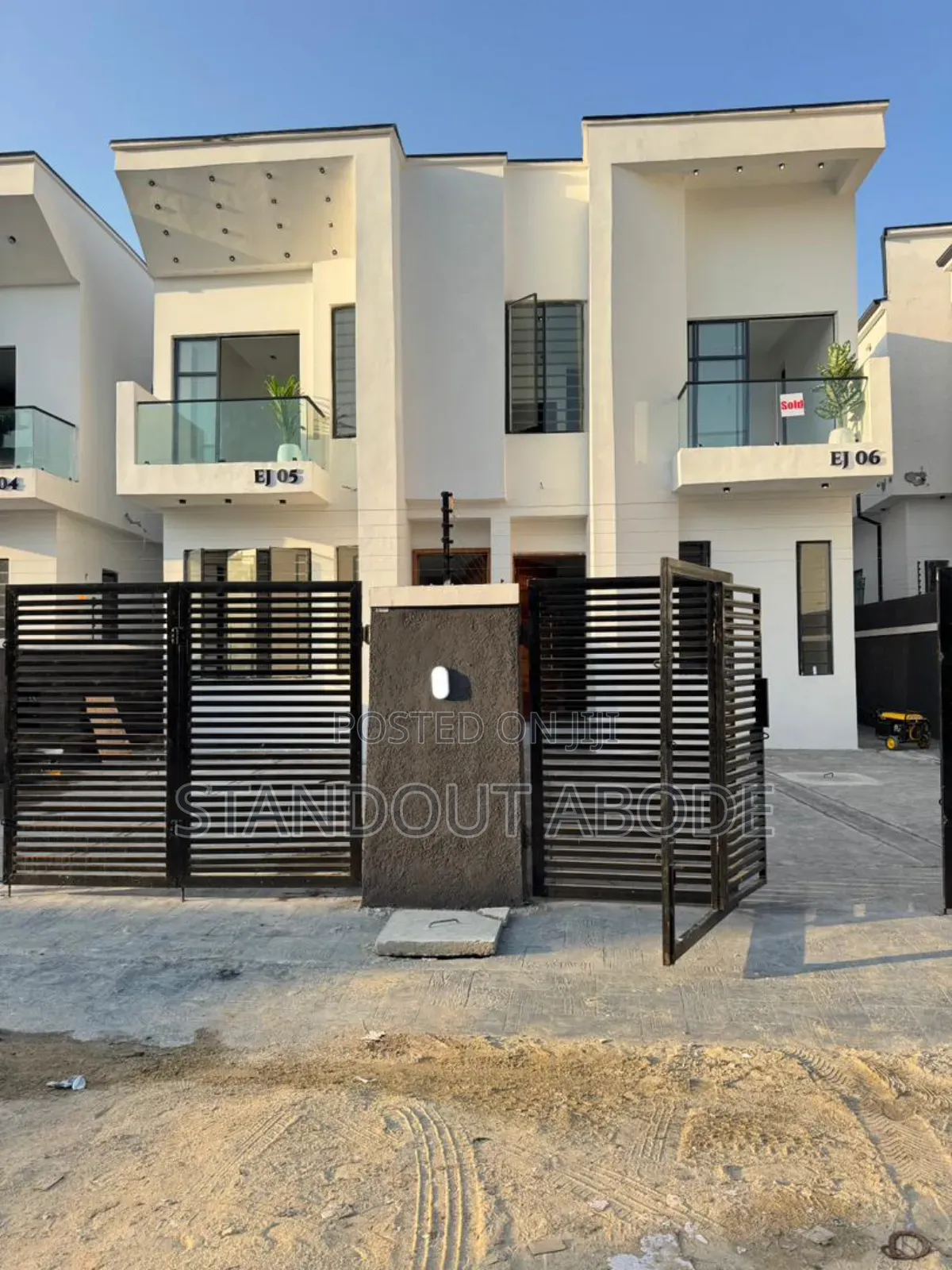 4bdrm Duplex in Inside An Estate, Ikota for sale in Ikota