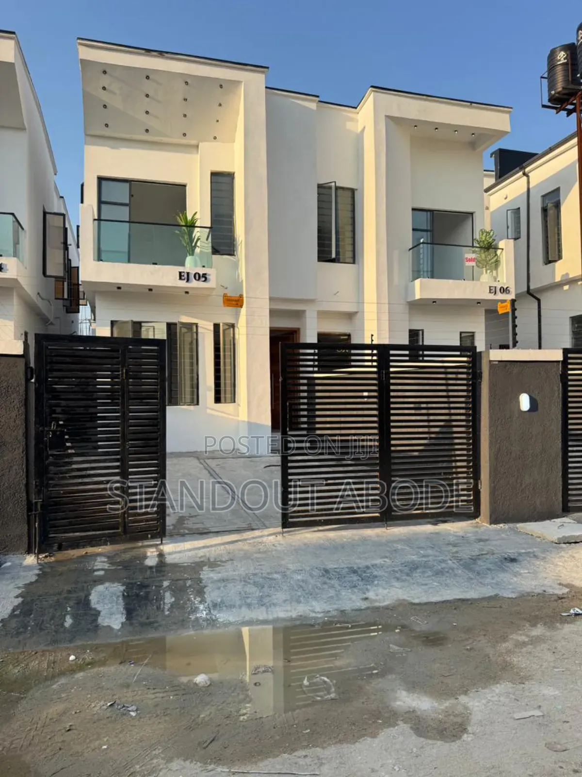 4bdrm Duplex in Inside An Estate, Ikota for sale in Ikota