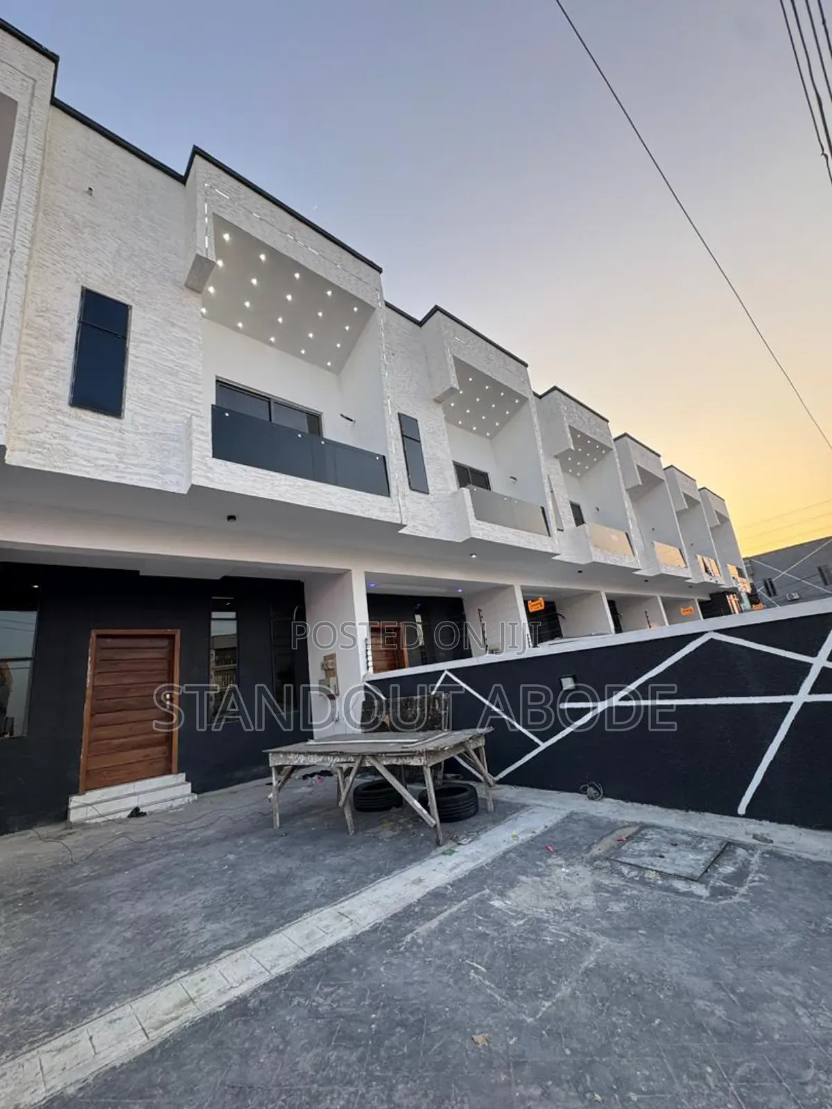 4bdrm Duplex in Located Inside An, Ikota for sale in Ikota