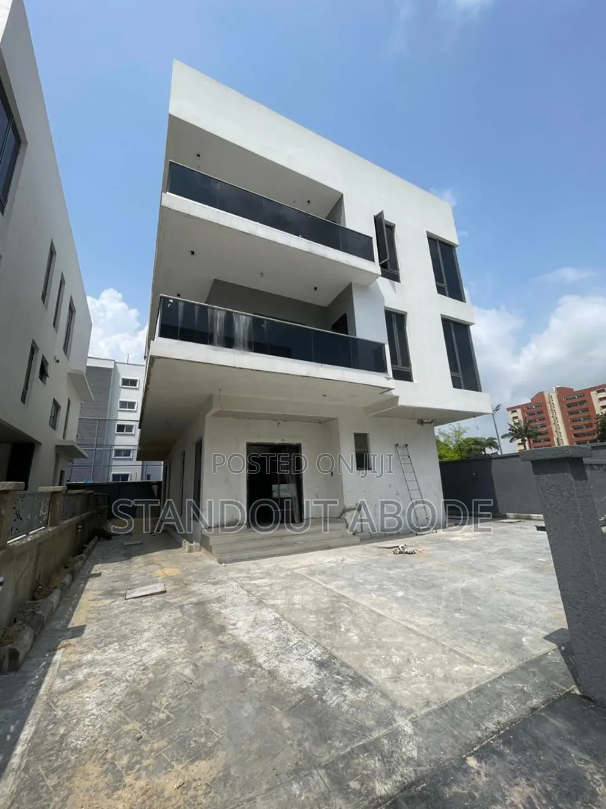 6bdrm Duplex in In An Estate, Ikoyi for sale in Ikoyi
