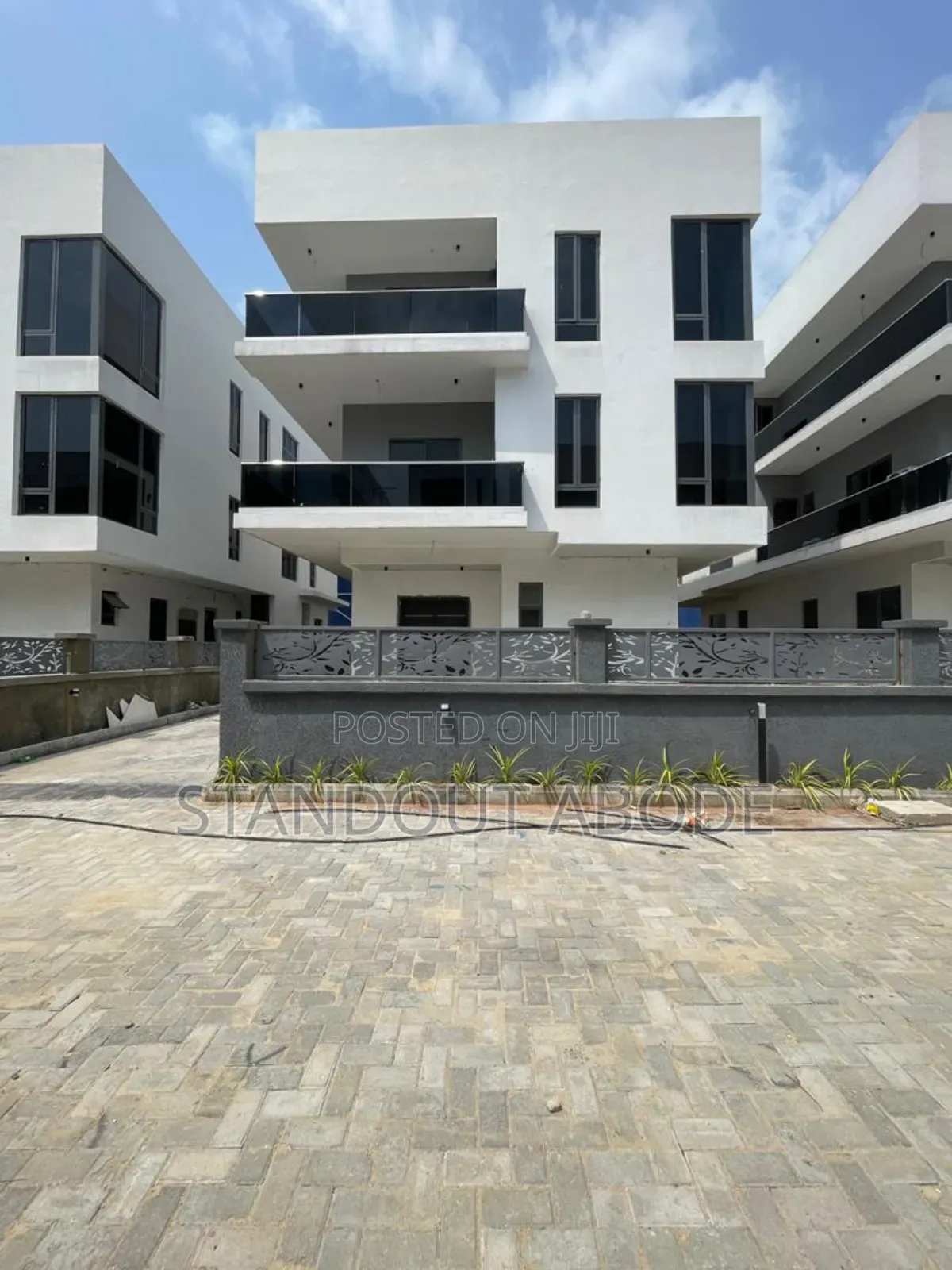 6bdrm Duplex in In An Estate, Ikoyi for sale in Ikoyi