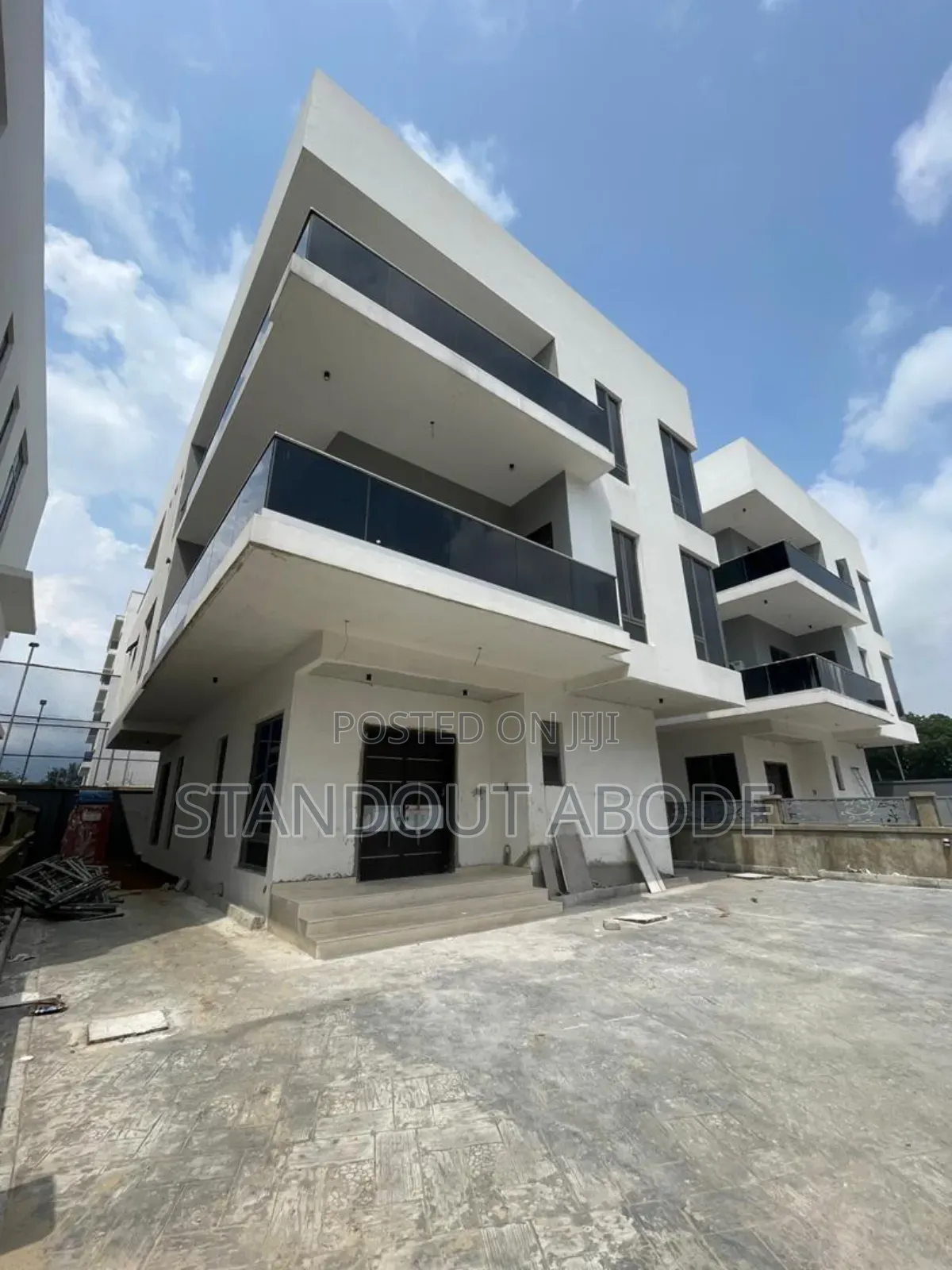 6bdrm Duplex in In An Estate, Ikoyi for sale in Ikoyi