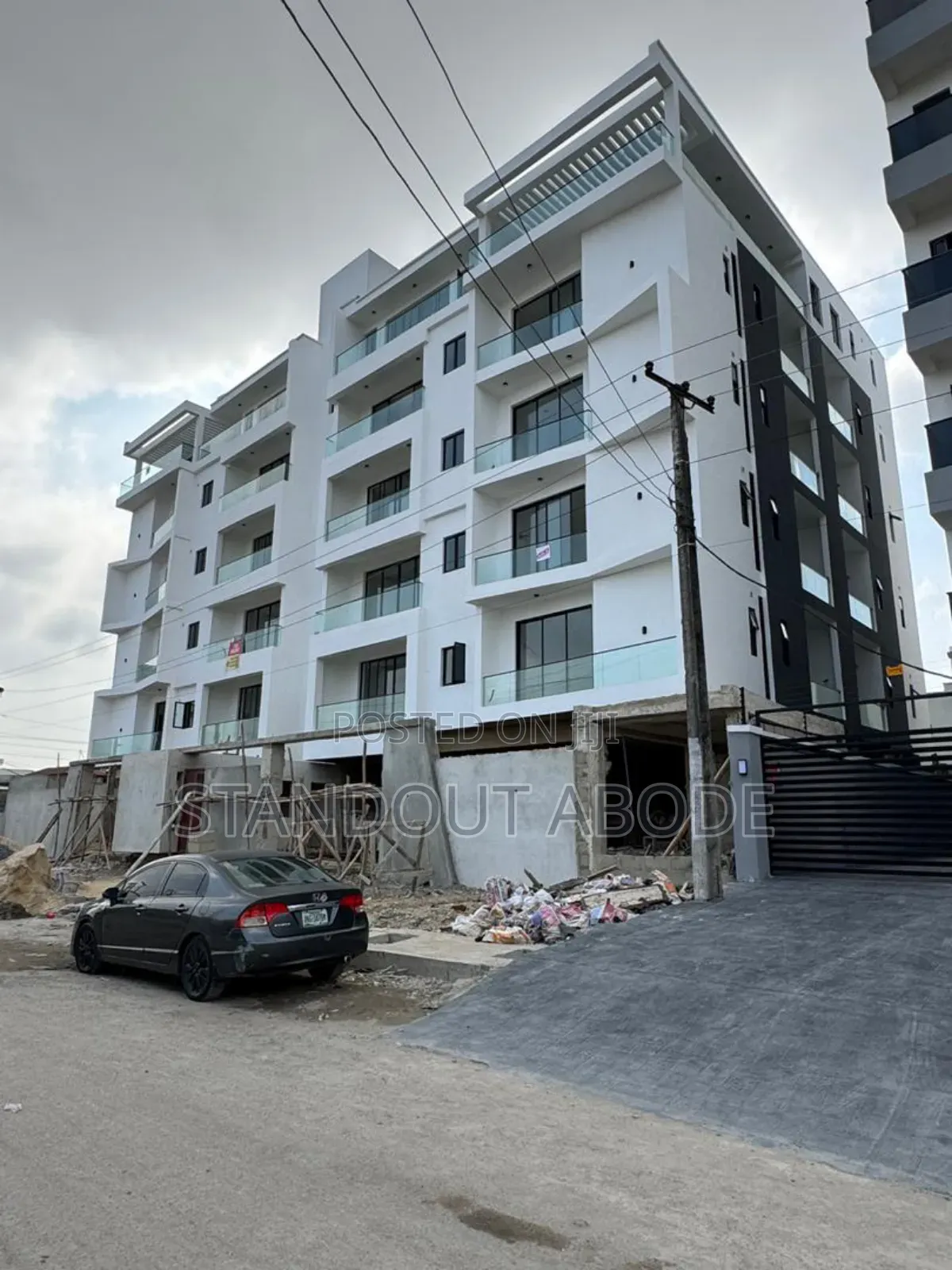 3bdrm Penthouse in Inside An Estate, Ikate for sale in Ikate