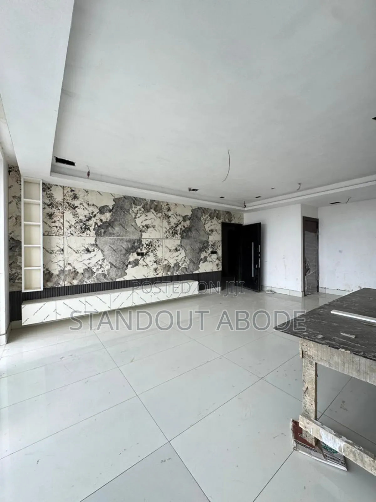 3bdrm Penthouse in Inside An Estate, Ikate for sale in Ikate