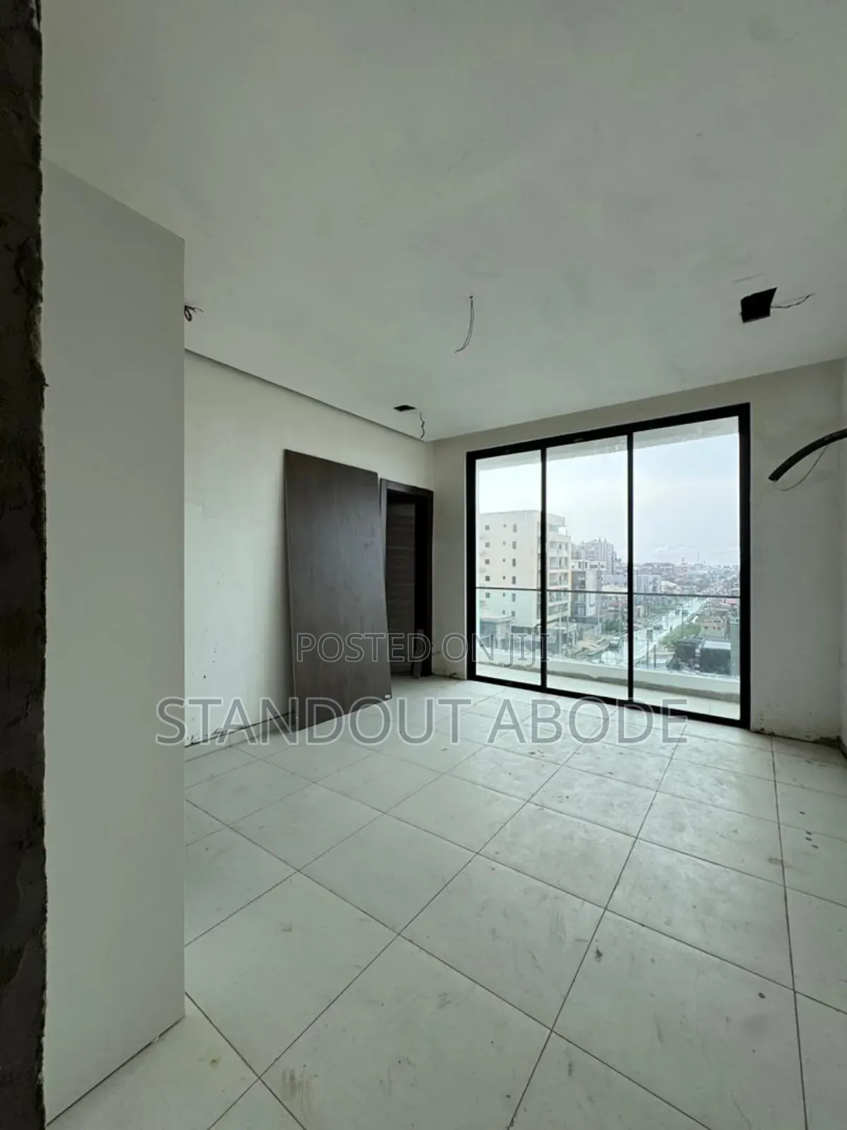 3bdrm Penthouse in Inside An Estate, Ikate for sale in Ikate