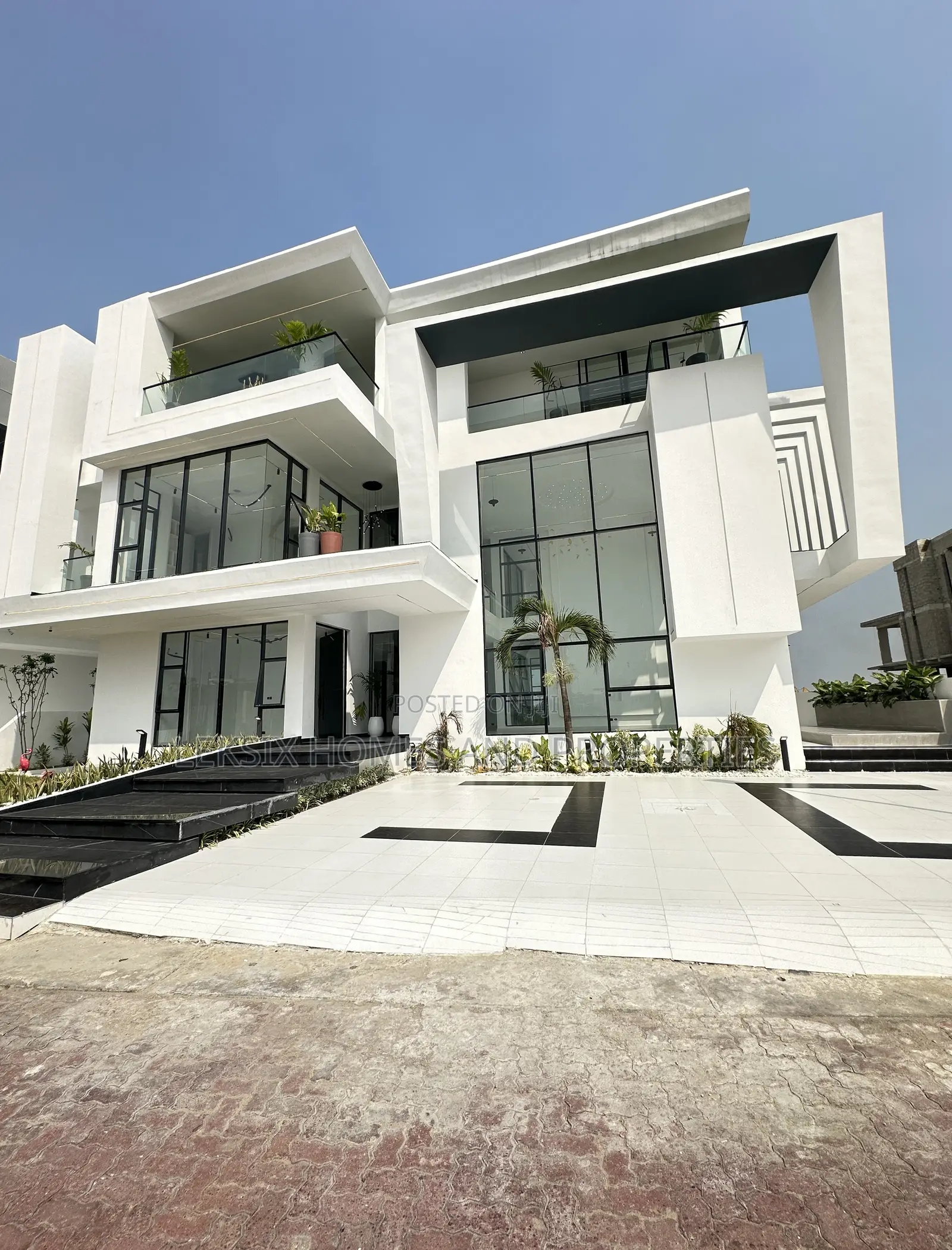 5bdrm Duplex in An Exclusive Secured, Osapa london for sale in Osapa london