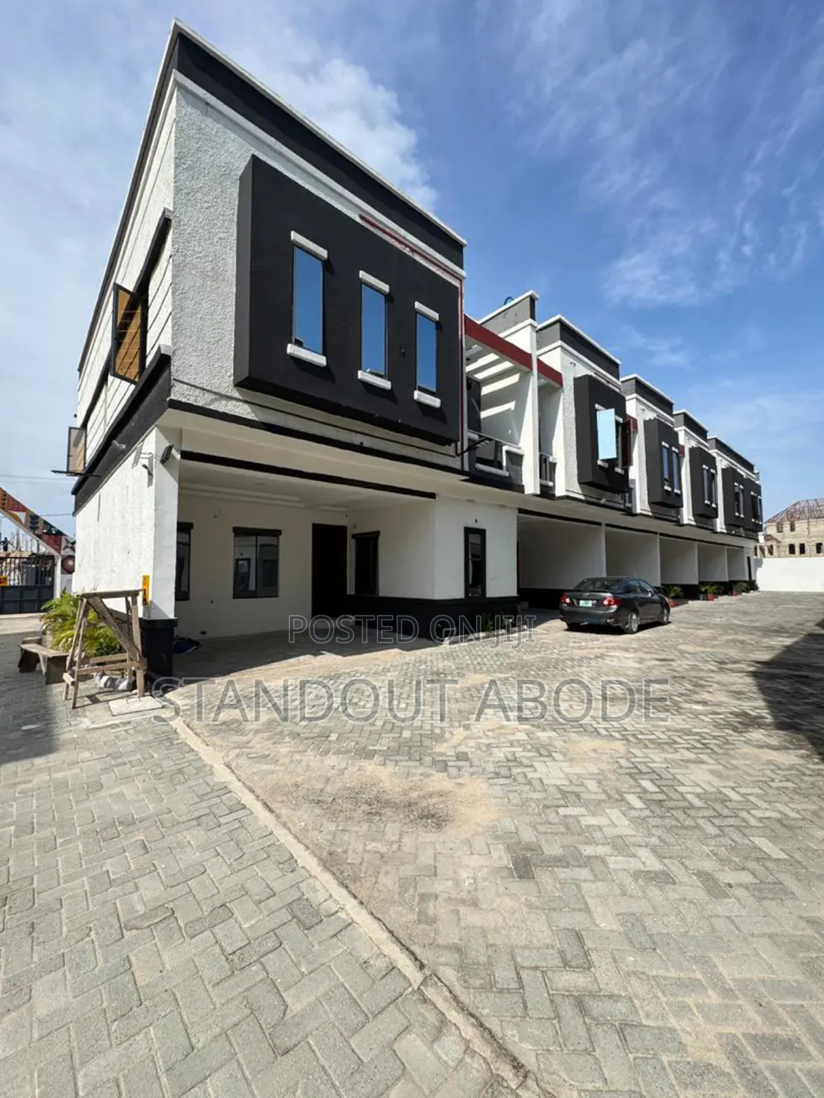 4bdrm Duplex in In An Estate, Ikota for sale in Ikota