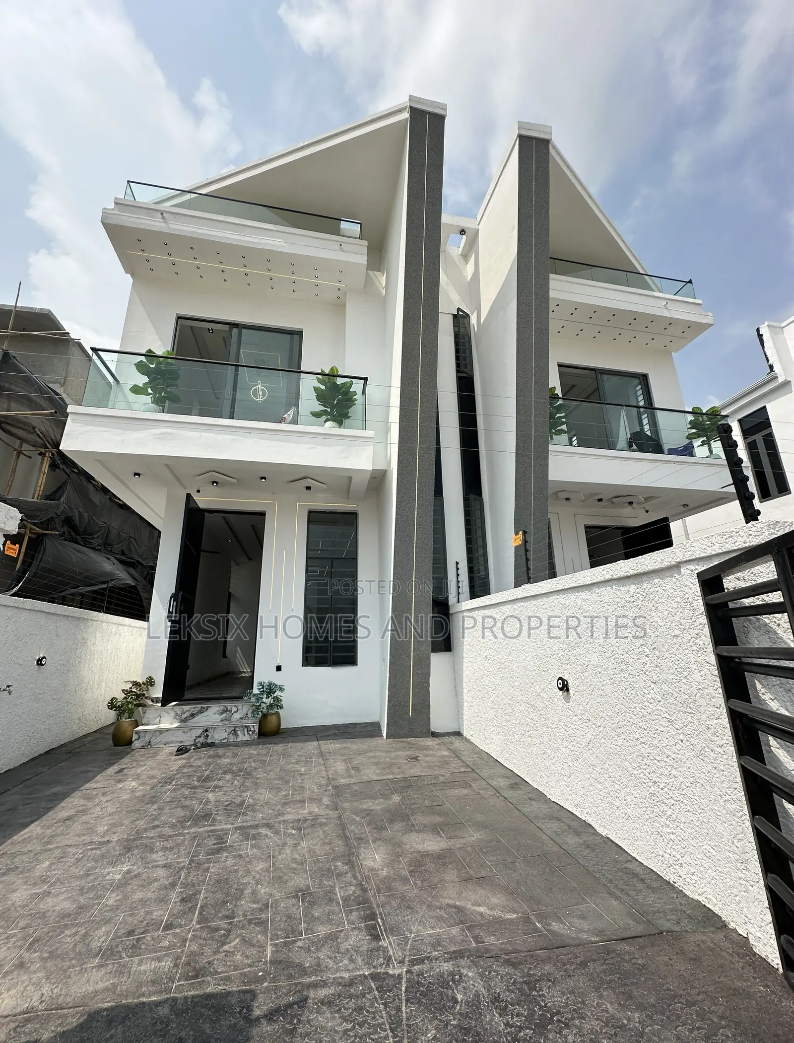 4bdrm Duplex in A Secured Code To, Ado / Ajah for sale in Ado / Ajah