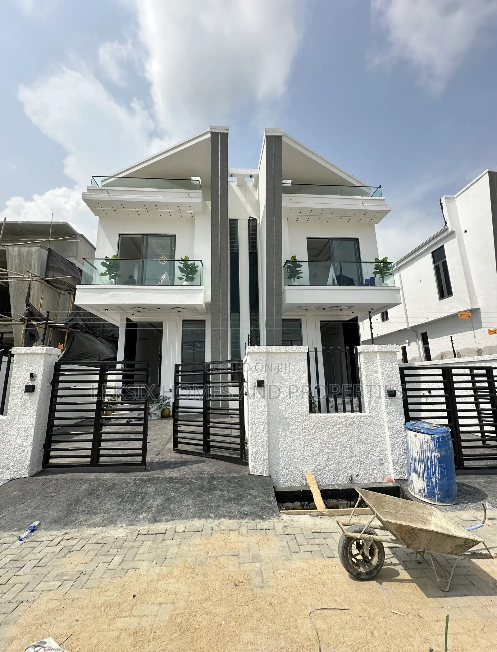 4bdrm Duplex in A Secured Code To, Ado / Ajah for sale in Ado / Ajah