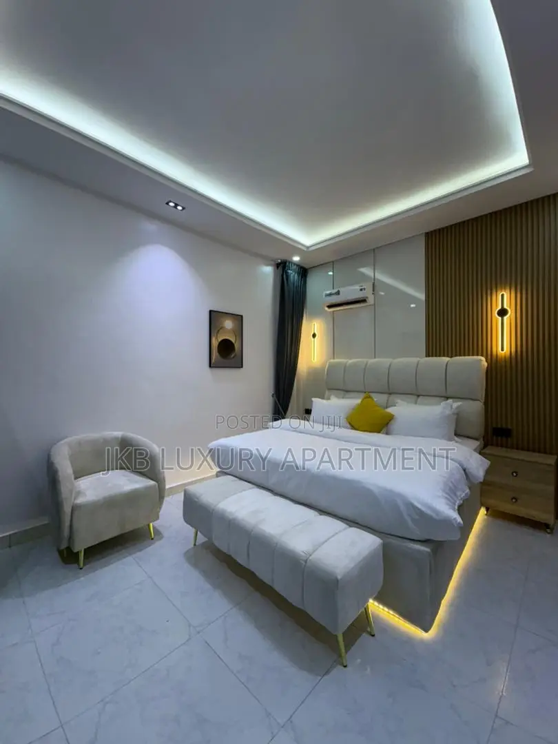 Deliz 2/3bedroom Services Apartment in Chevron