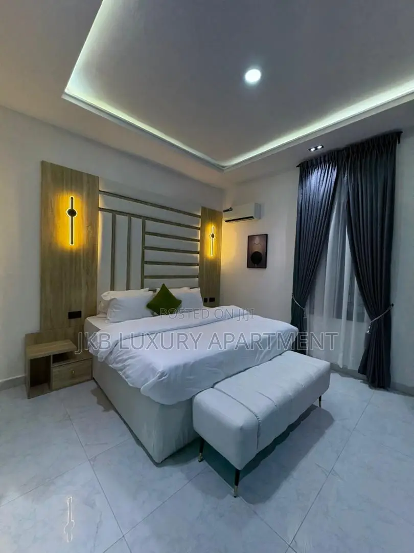 Deliz 2/3bedroom Services Apartment in Chevron