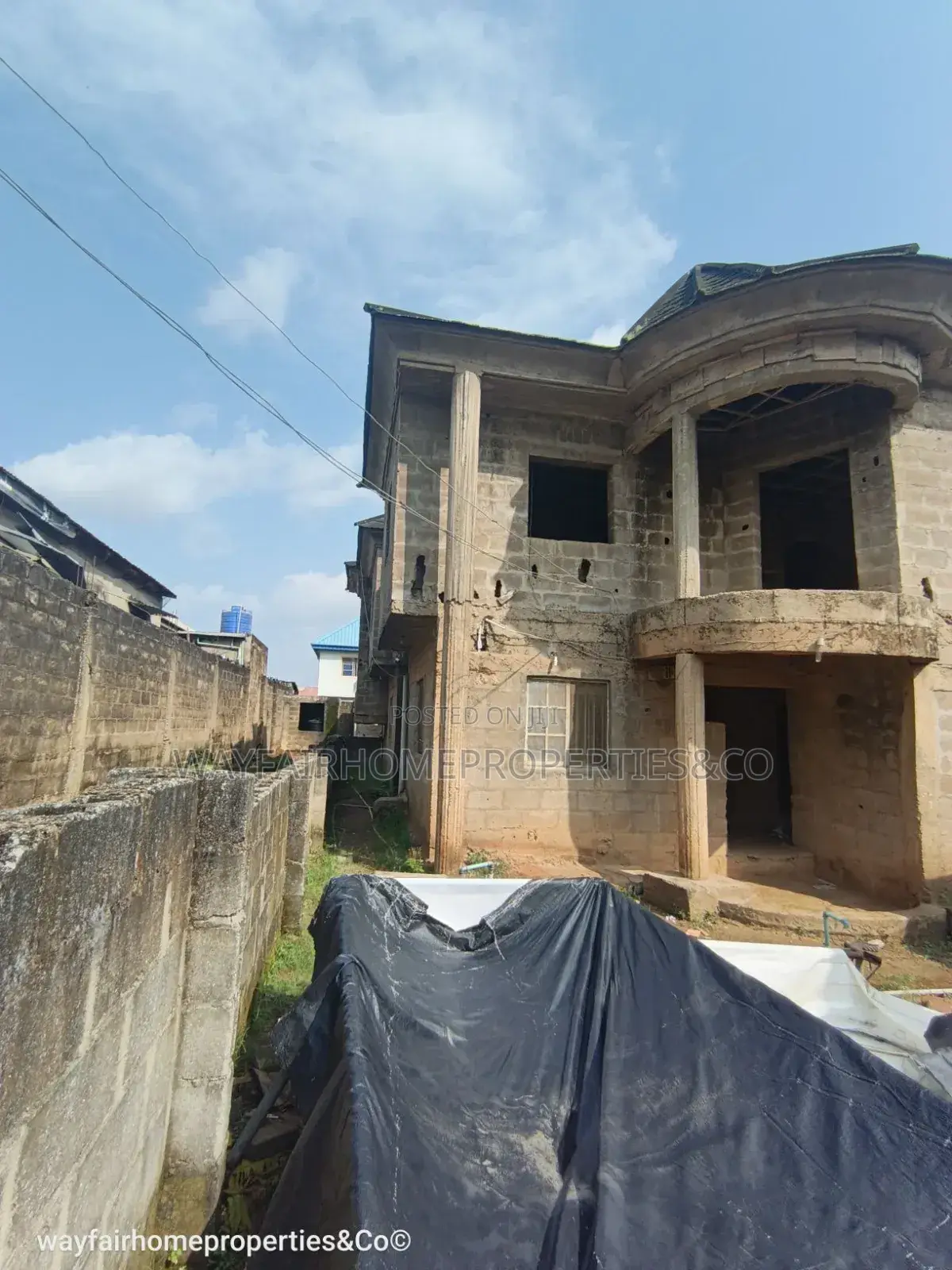 6bdrm Duplex in Valley View Estate, Alimosho for sale in Alimosho