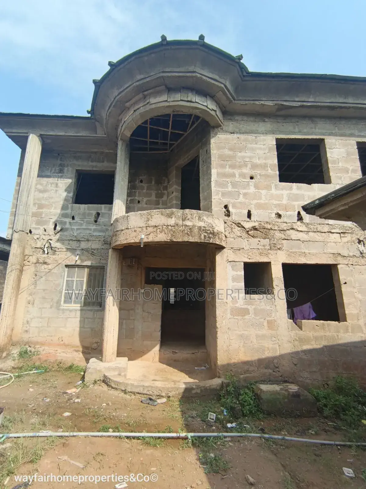 6bdrm Duplex in Valley View Estate, Alimosho for sale in Alimosho
