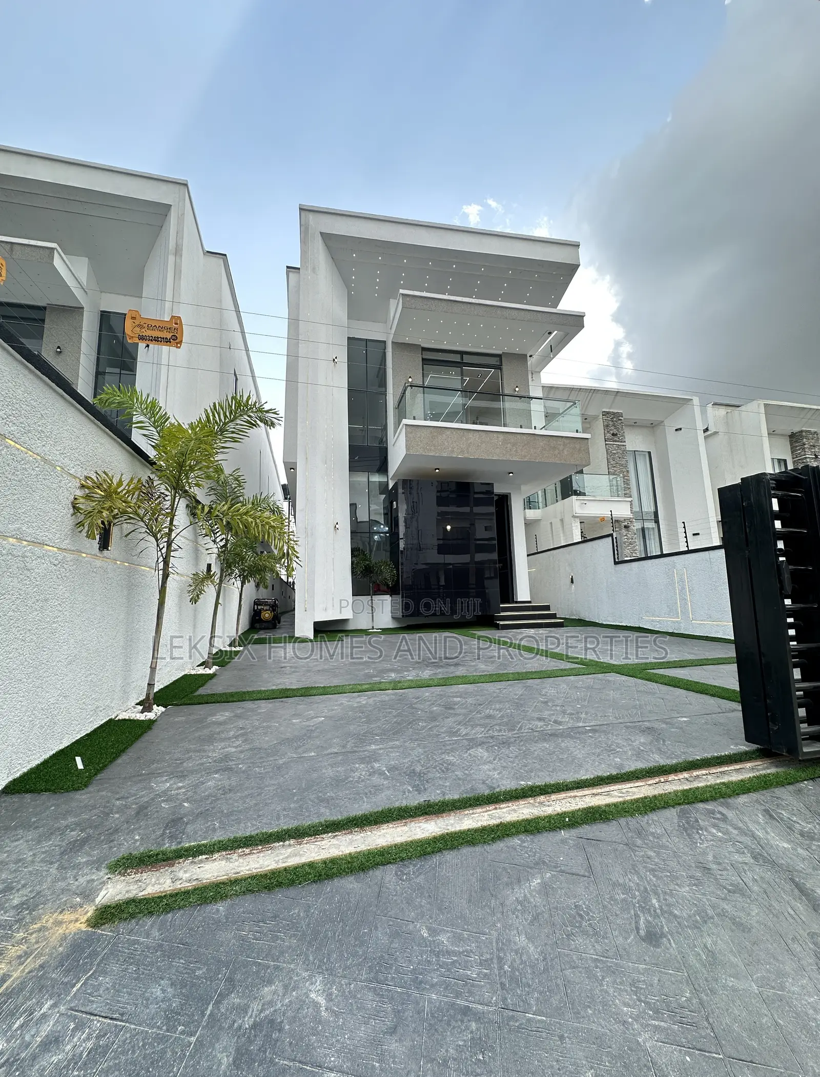 5bdrm Duplex in A Secured Code To, Ado / Ajah for sale in Ado / Ajah