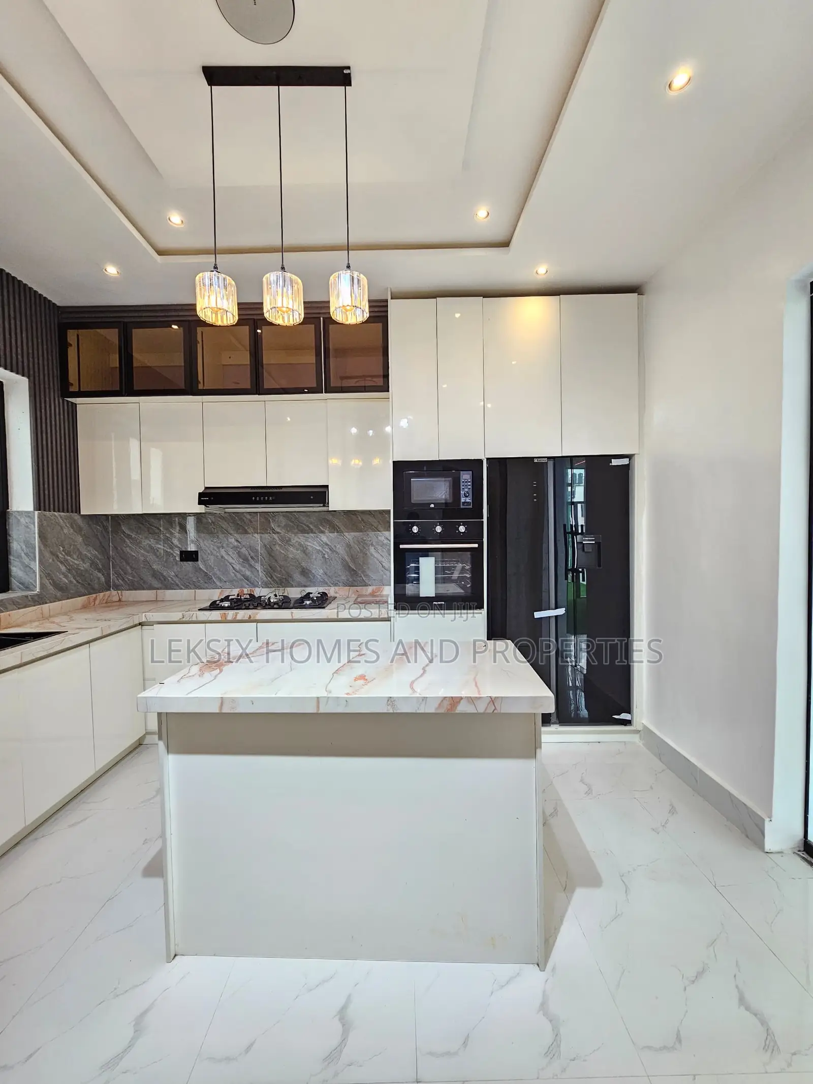 5bdrm Duplex in A Secured Code To, Ado / Ajah for sale in Ado / Ajah