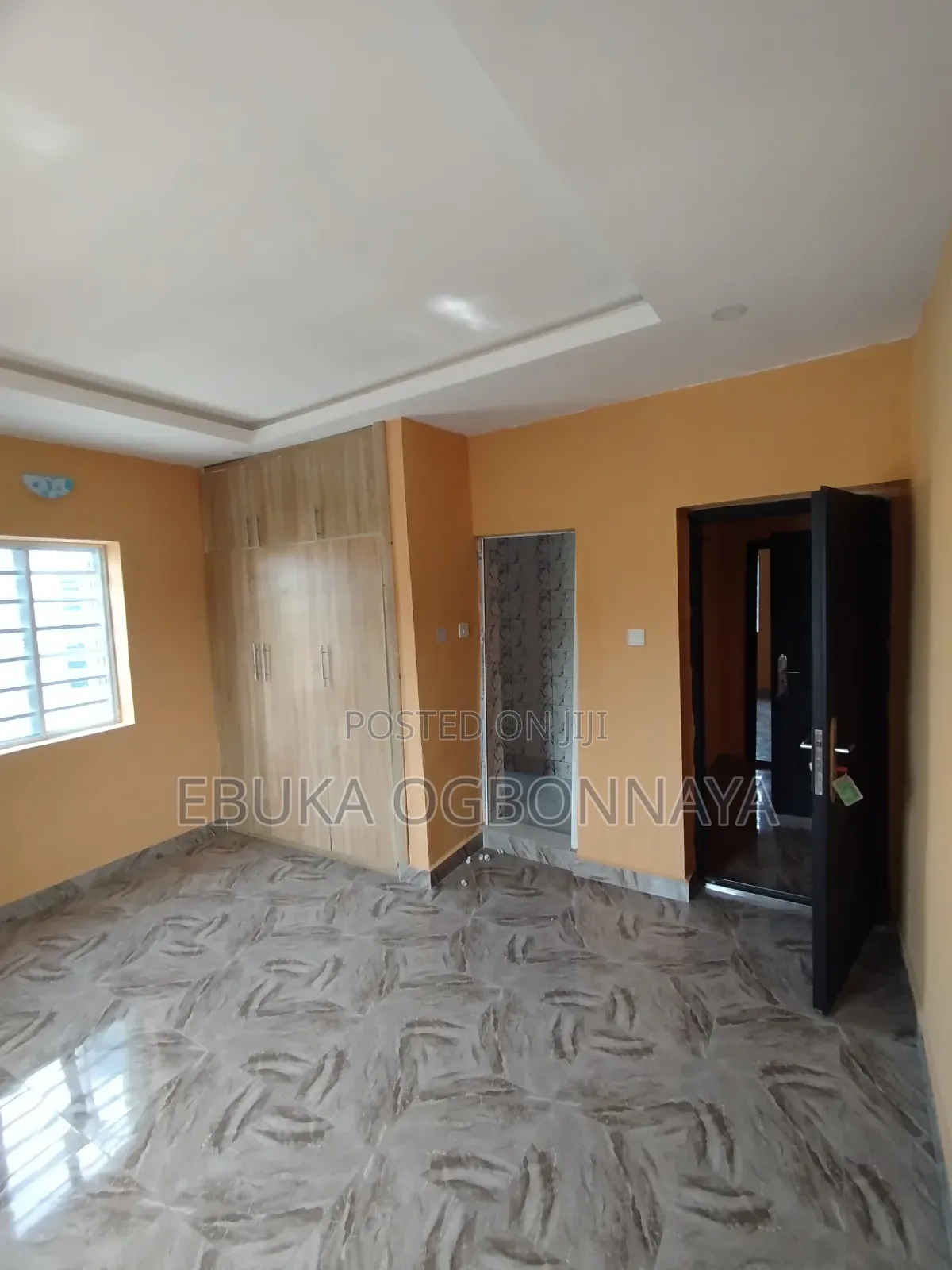 2bdrm Block of Flats in Sars Road,, Obio-Akpor for rent in Obio-Akpor