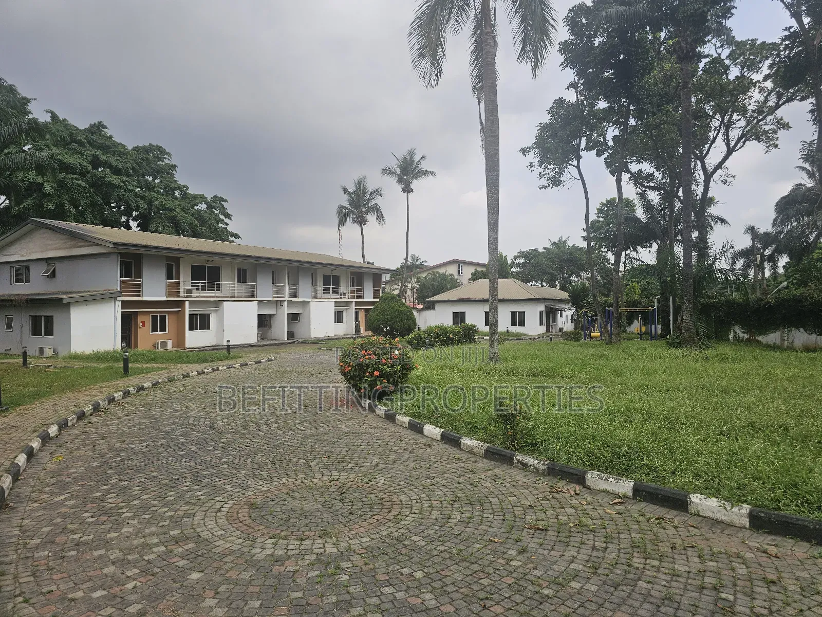 4bdrm Townhouse / Terrace in Ikeja GRA for rent in Ikeja GRA