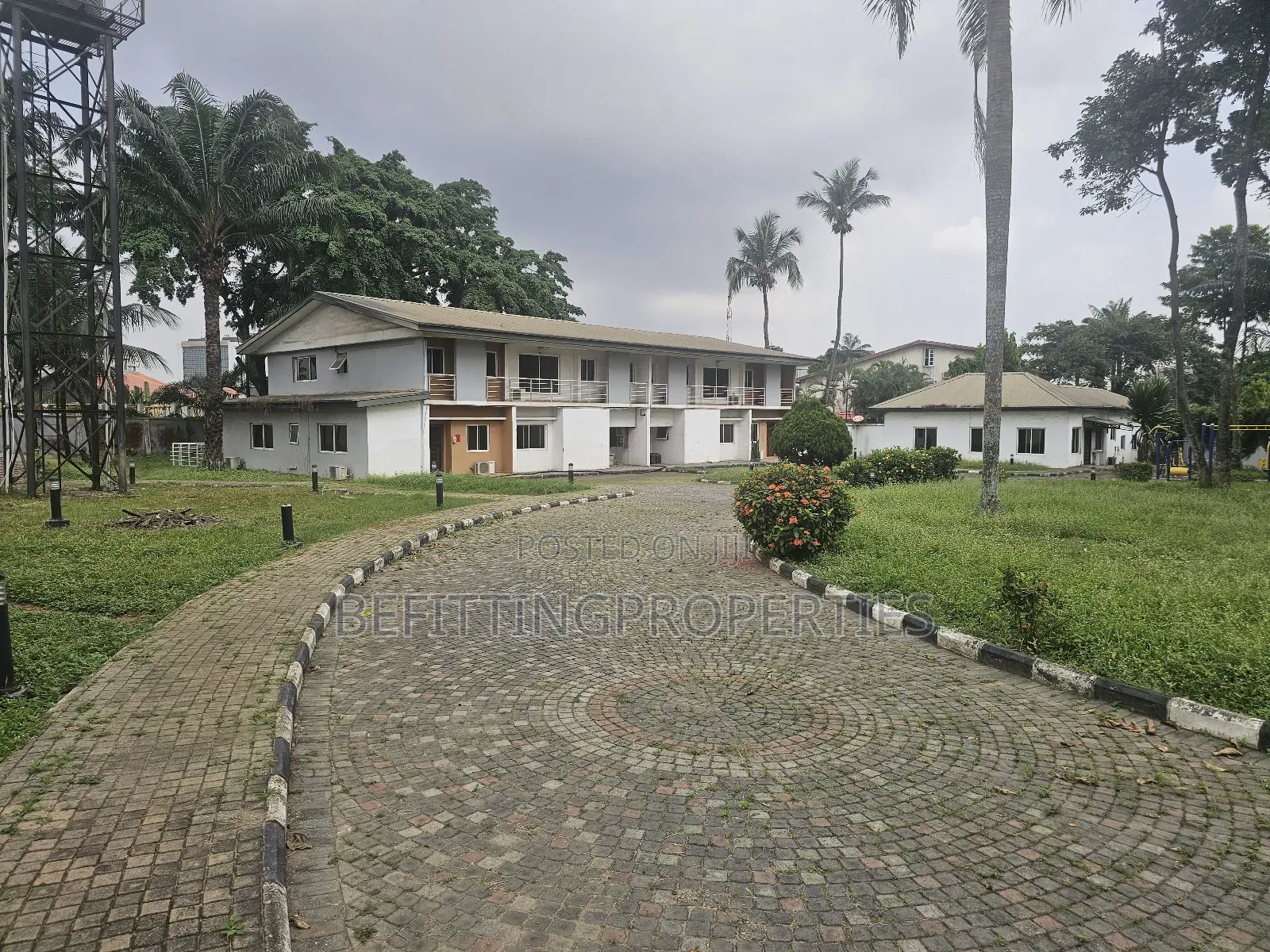 4bdrm Townhouse / Terrace in Ikeja GRA for rent in Ikeja GRA