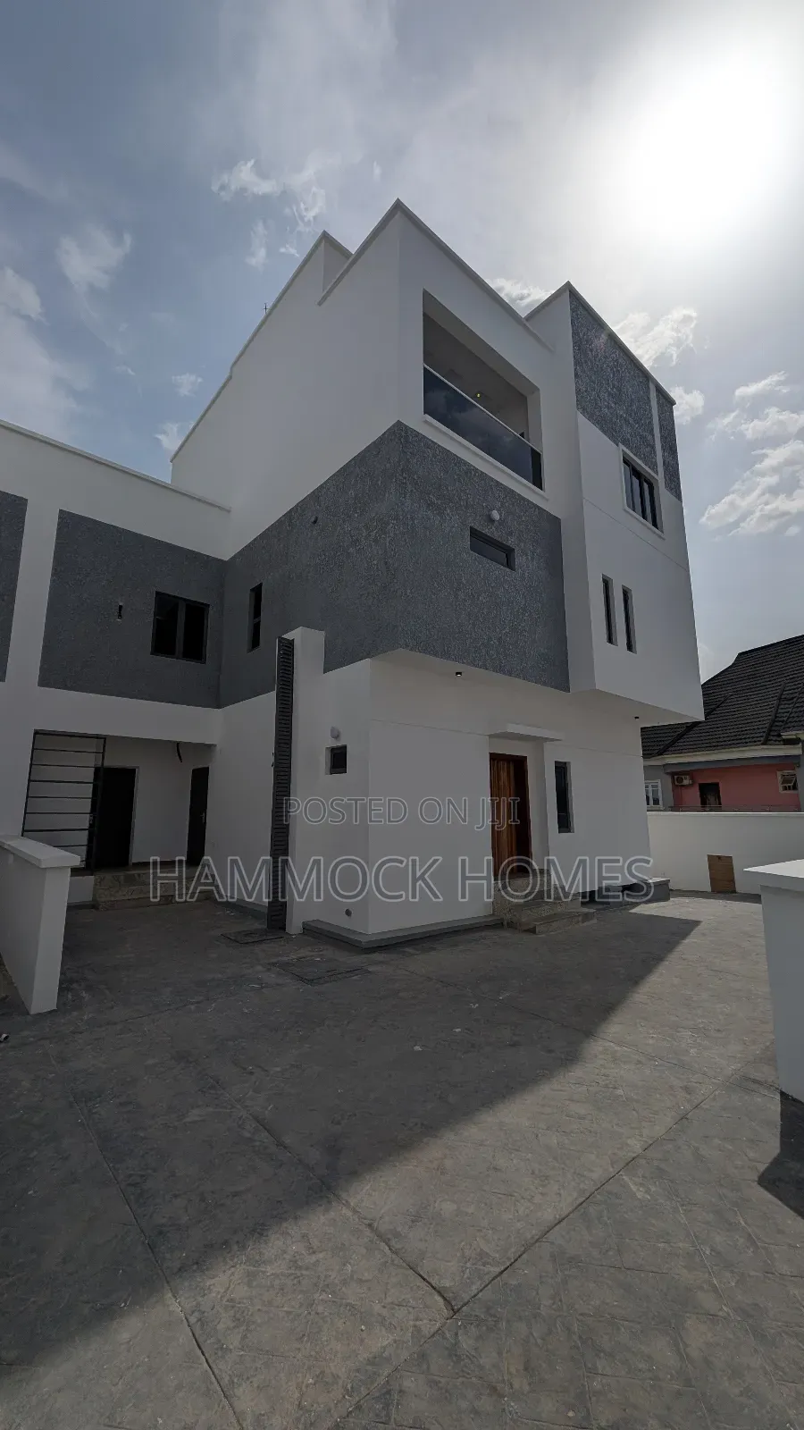 5bdrm Penthouse in Kolapo Ishola Gra, Akobo for sale in Akobo
