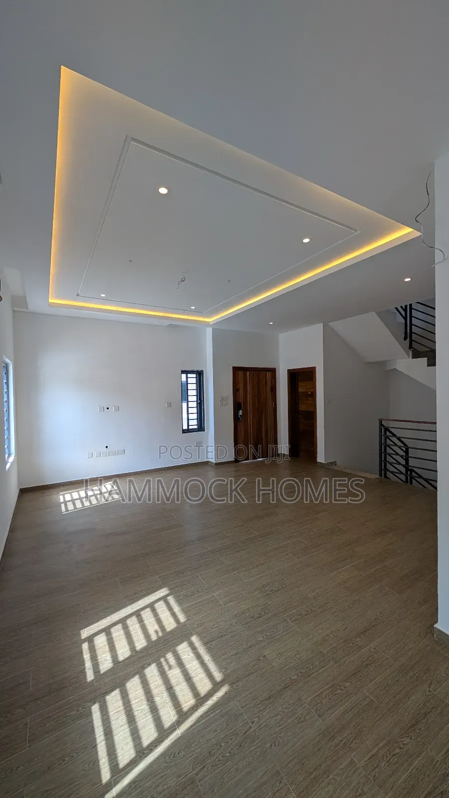 5bdrm Penthouse in Kolapo Ishola Gra, Akobo for sale in Akobo