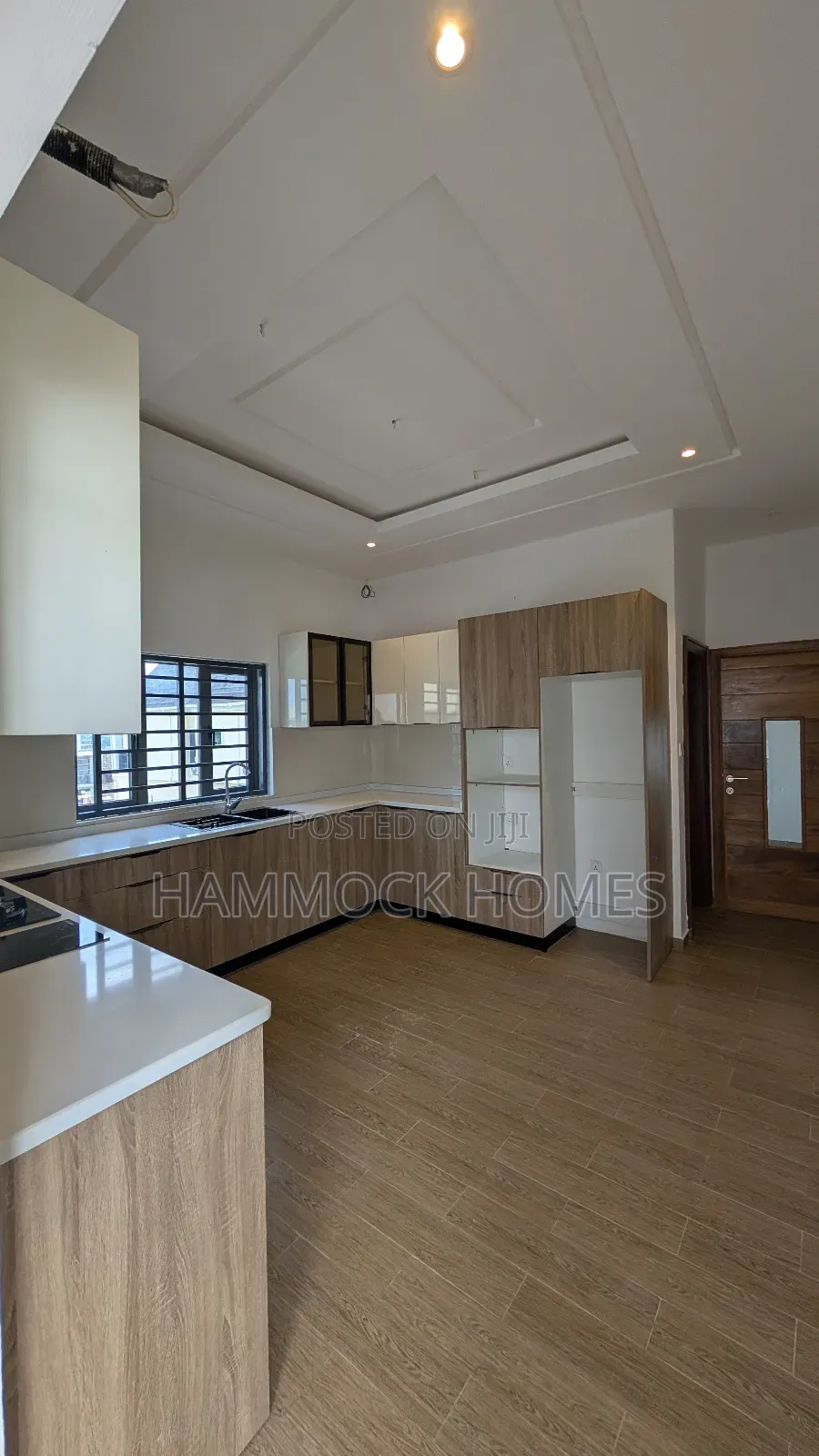 5bdrm Penthouse in Kolapo Ishola Gra, Akobo for sale in Akobo