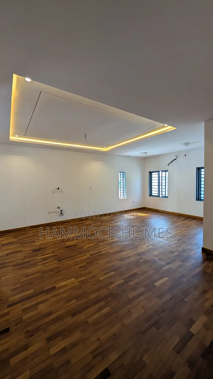6bdrm Penthouse in Kolapo Ishola Gra, Akobo for sale in Akobo