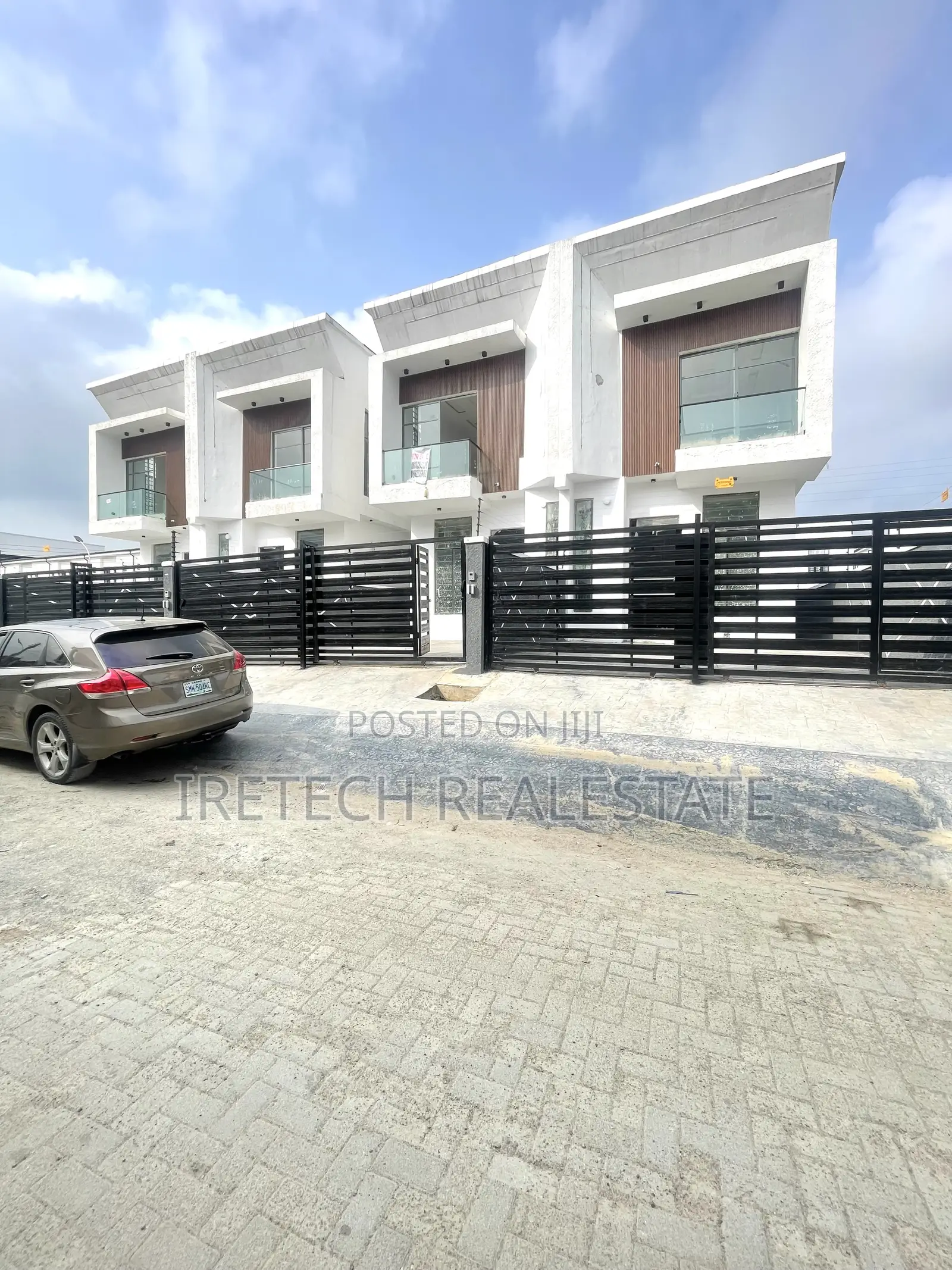 4bdrm Duplex in Ikota Gra for sale in Ikota