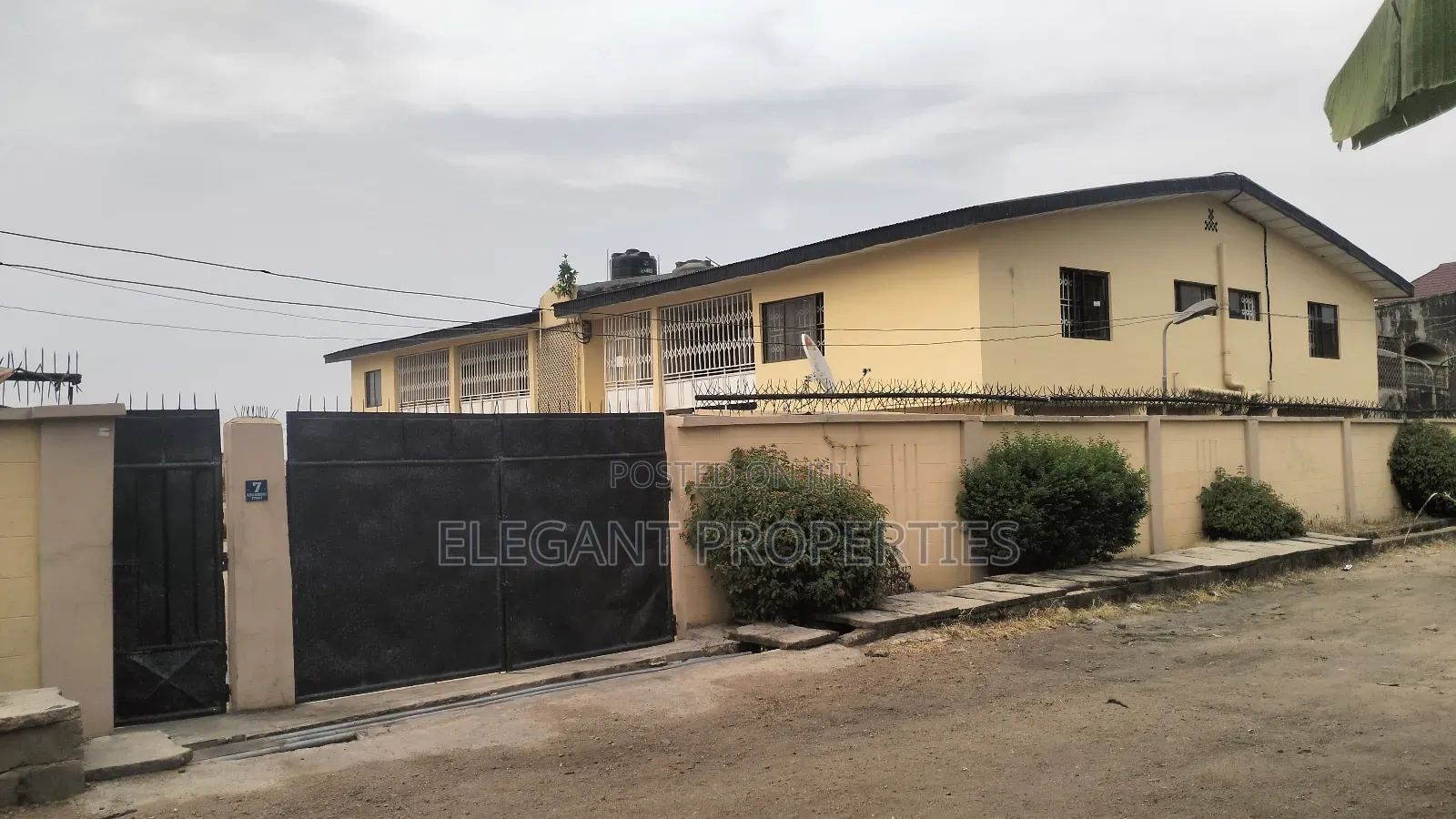 A 4 Bedroom Duplex and 4 Units of 3 Bedroom Apartments in Ogo Oluwa in Osogbo