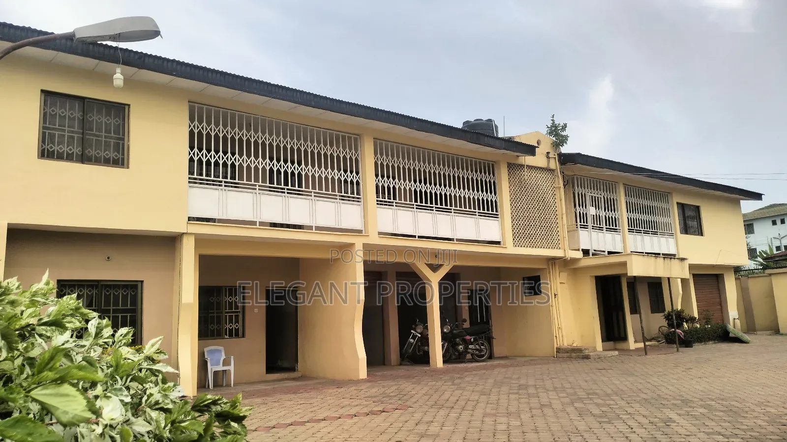 A 4 Bedroom Duplex and 4 Units of 3 Bedroom Apartments in Ogo Oluwa in Osogbo
