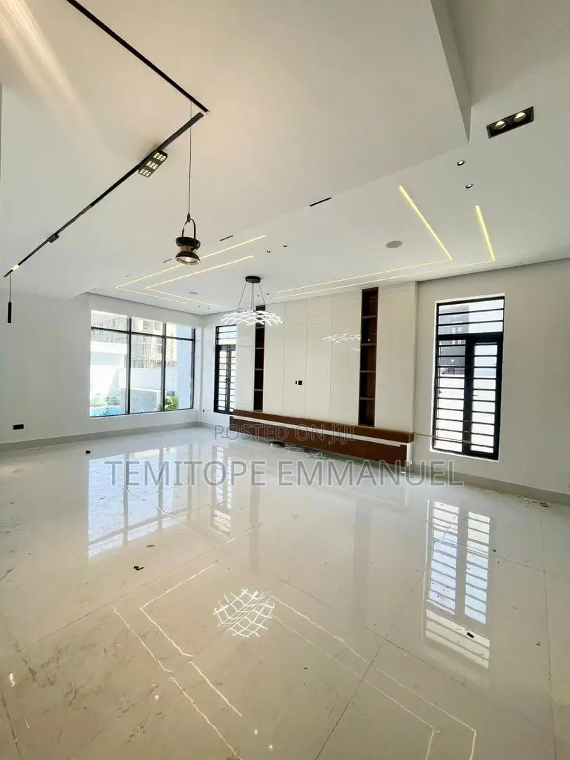 Furnished 5bdrm Duplex in Lekki Phase 1 for sale in Lekki Phase 1