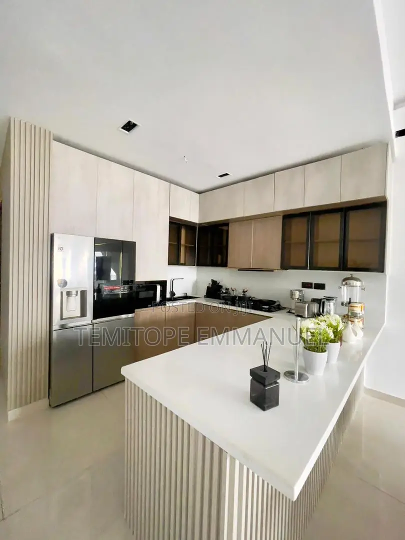 Furnished 2bdrm Apartment in Lekki Phase 1 for sale in Lekki Phase 1