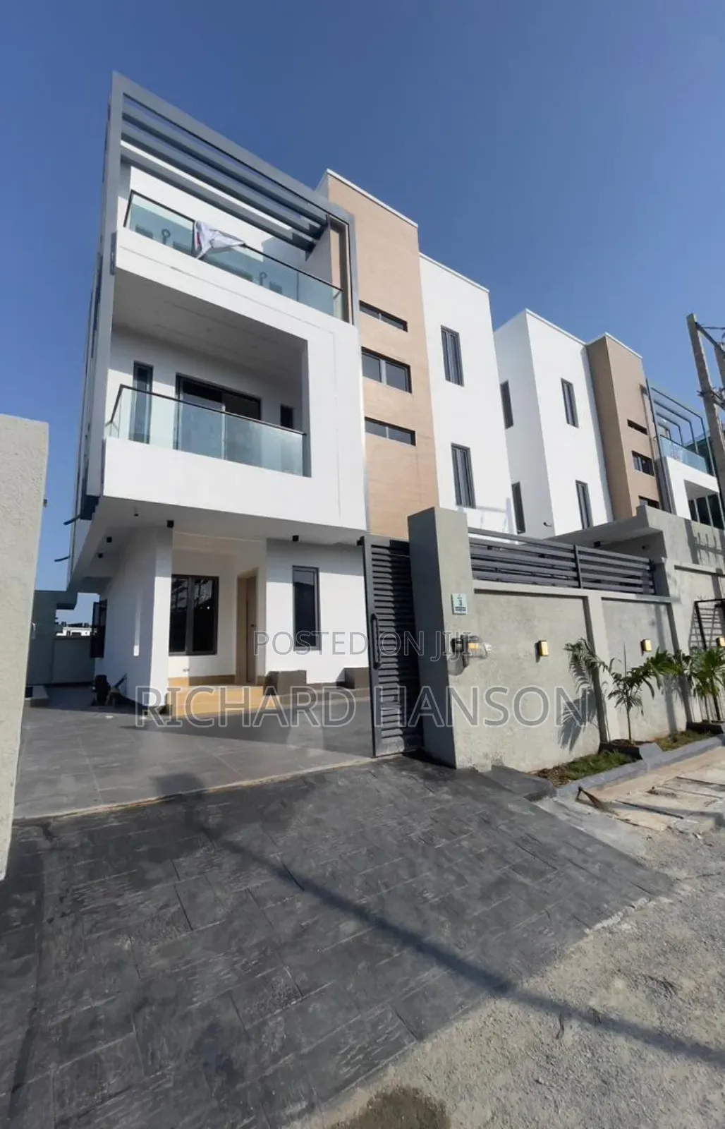 5bdrm Duplex in In Lekki, Sangotedo for sale in Sangotedo