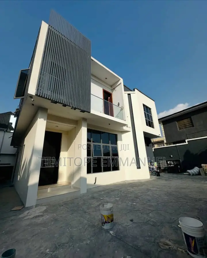 Furnished 4bdrm Duplex in Magodo Phase 1 for sale in GRA Phase 1