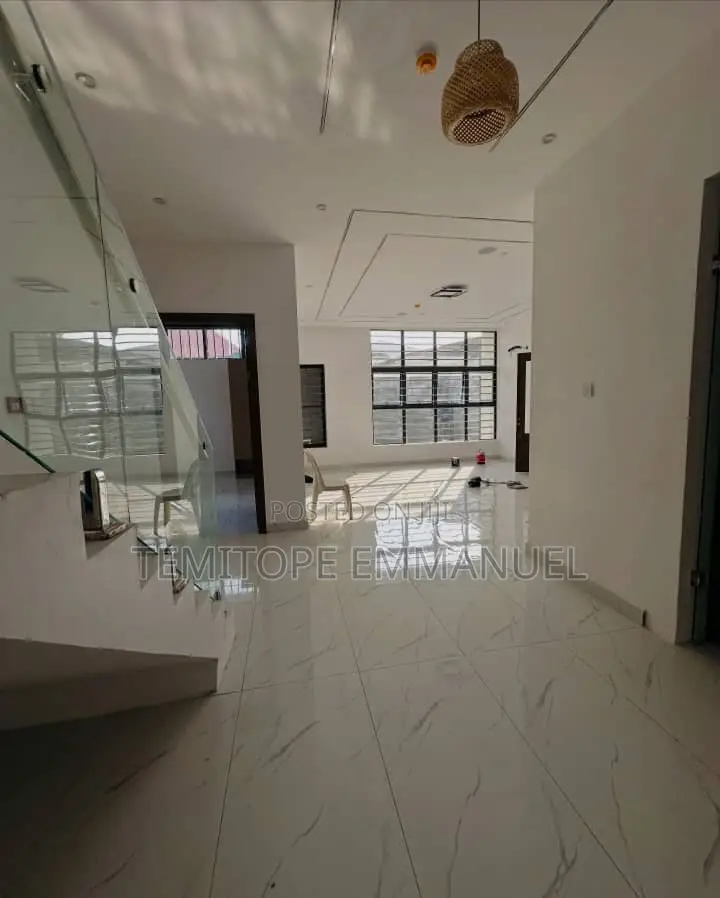 Furnished 4bdrm Duplex in Magodo Phase 1 for sale in GRA Phase 1