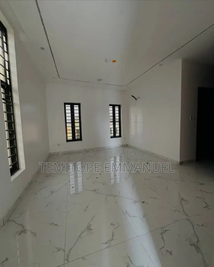 Furnished 4bdrm Duplex in Magodo Phase 1 for sale in GRA Phase 1