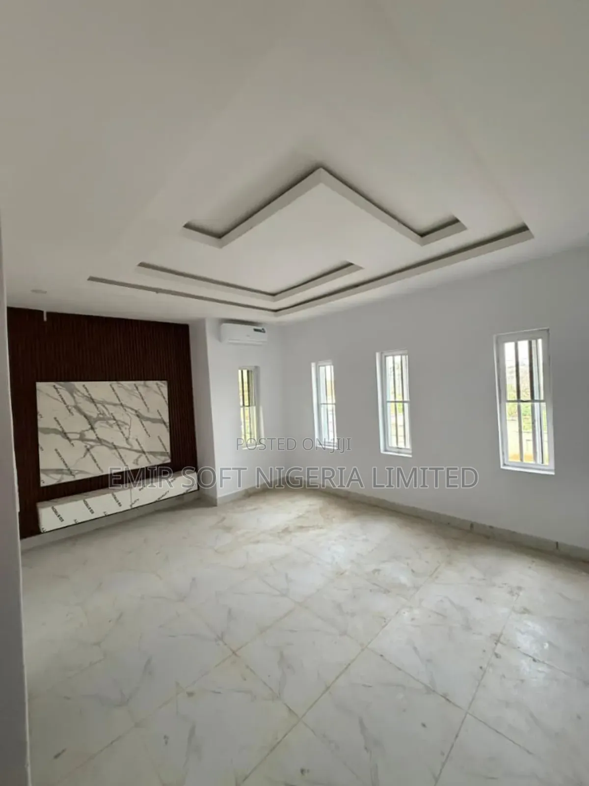 Furnished 4bdrm Duplex in Jericho for sale in Jericho