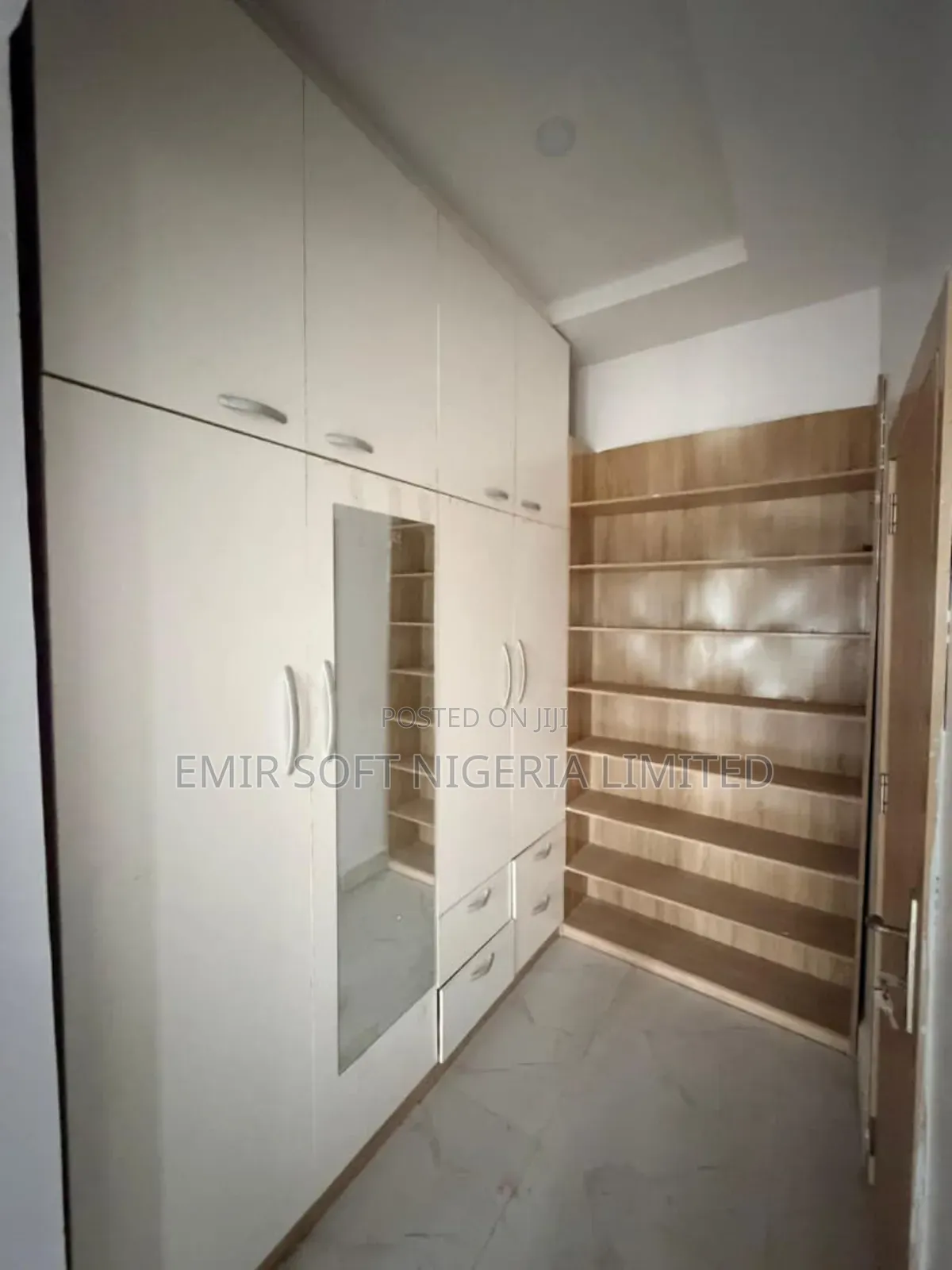 Furnished 4bdrm Duplex in Jericho for sale in Jericho